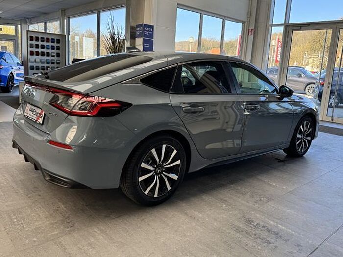 Honda Civic Lim. 5-trg. e:HEV Elegance, Navi