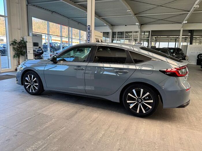 Honda Civic Lim. 5-trg. e:HEV Elegance, Navi