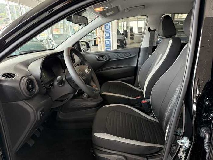 Hyundai i10 , 1.2 Navi, Rückfahrkamera