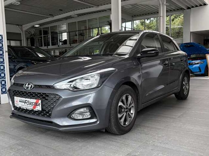 Hyundai i20 YES!, Rückfahrkamera, Sitz- Lenkradheizung
