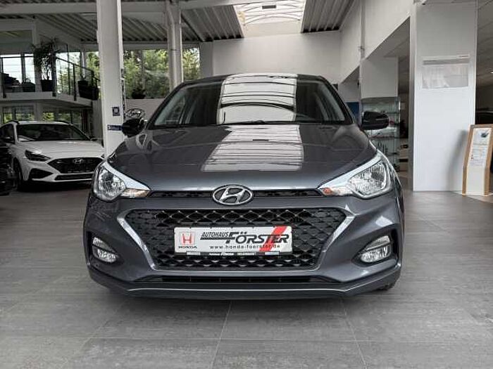 Hyundai i20 YES!, Rückfahrkamera, Sitz- Lenkradheizung