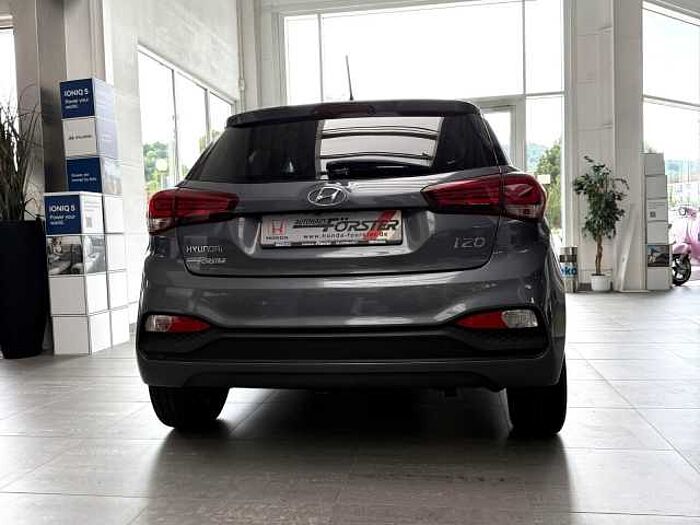 Hyundai i20 YES!, Rückfahrkamera, Sitz- Lenkradheizung