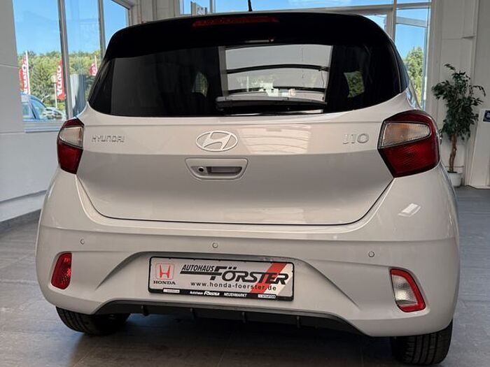 Hyundai i10 63PS, Autom., Navi, Rückfahrkamera