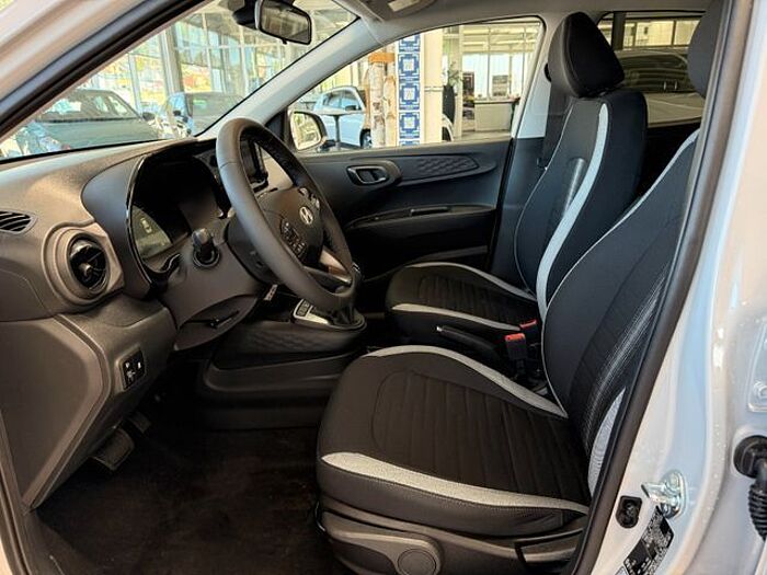 Hyundai i10 63PS, Autom., Navi, Rückfahrkamera