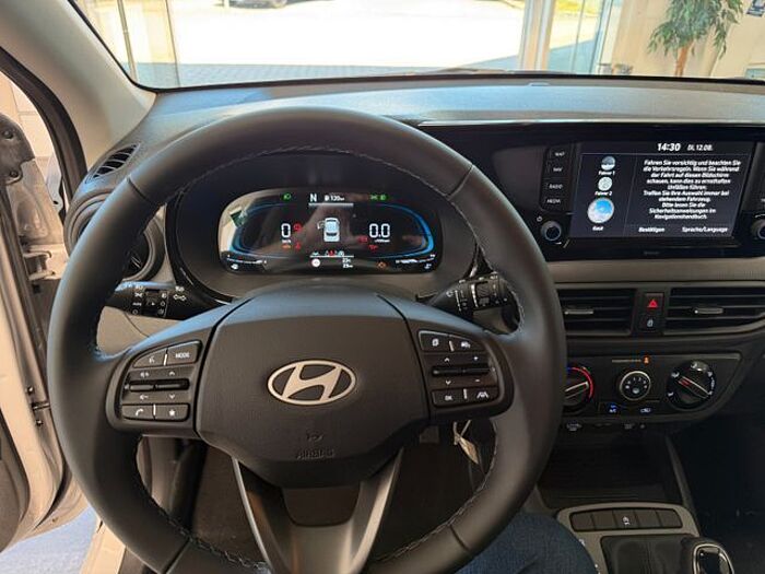 Hyundai i10 63PS, Autom., Navi, Rückfahrkamera