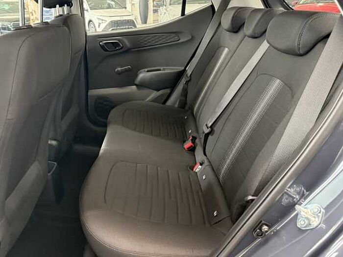 Hyundai i10 1.2, Navi, Rückfahrkamera