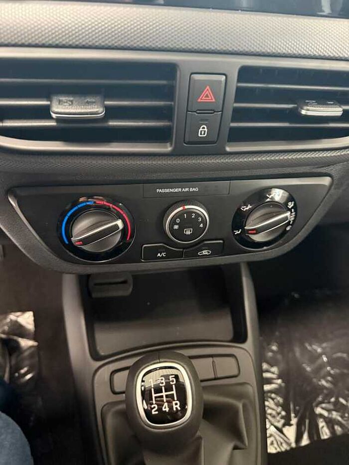 Hyundai i10 1.2, Navi, Rückfahrkamera