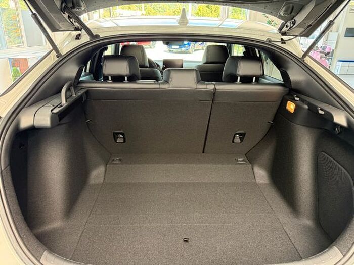 Honda Civic Lim. 5-trg. e:HEV Advance, MJ 2026, Navi