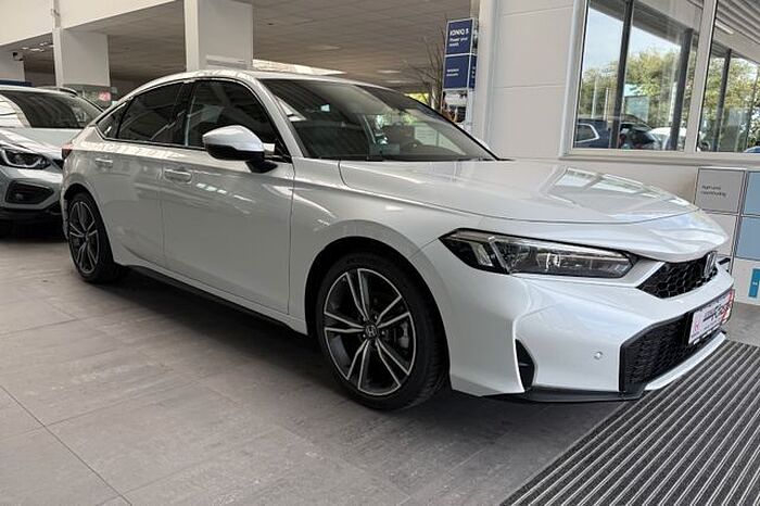 Honda Civic Lim. 5-trg. e:HEV Advance, MJ 2026, Navi