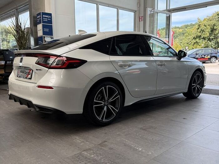 Honda Civic Lim. 5-trg. e:HEV Advance, MJ 2026, Navi