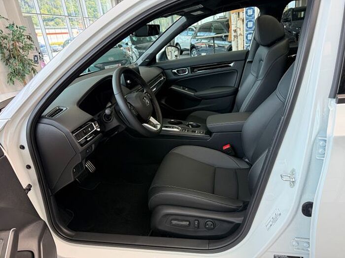 Honda Civic Lim. 5-trg. e:HEV Advance, MJ 2026, Navi