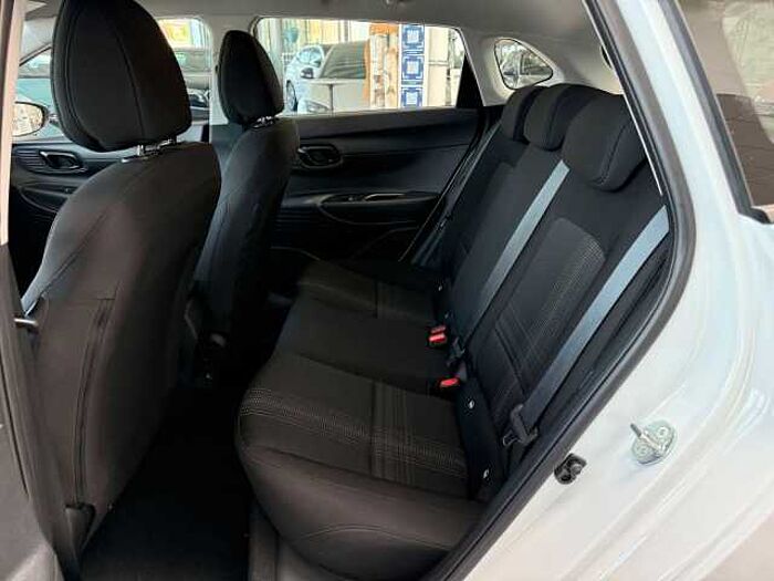 Hyundai i20 1.0 T 74kW Comfort /Navi/ Sitz-Lenkradheiz.