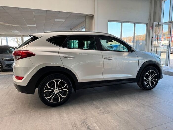 Hyundai Tucson Intro Edition 4WD, Navi