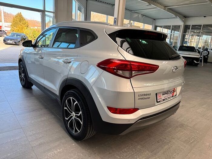 Hyundai Tucson Intro Edition 4WD, Navi